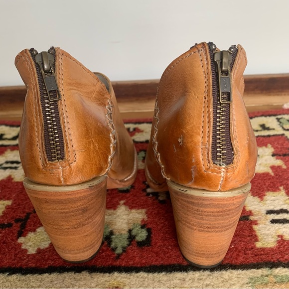 Freebird by Steven Steel Leather Ankle Boot - Picture 3 of 9